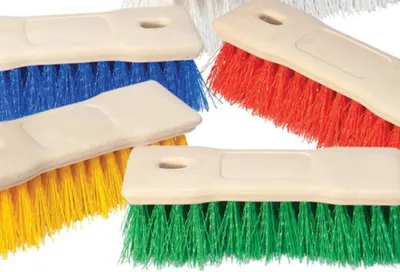 Cepillos de 8″ Ergonómico con Fibra de Polipropileno · El Castor
