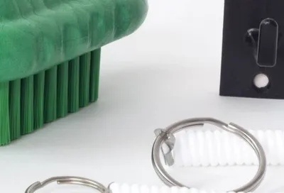 Kit Cepillo para Manos y Accesorios · El Castor